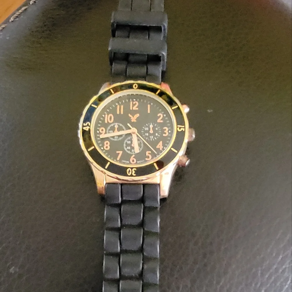 Watch - Picture 3 of 7